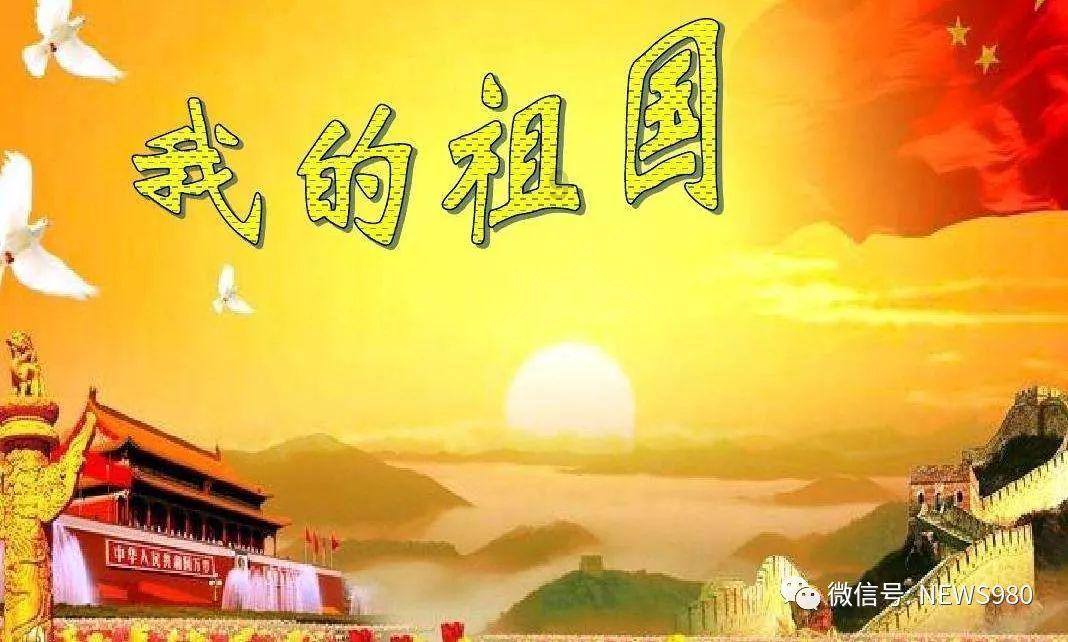一字肩上衣时尚感十足，太有名媛气质了，你喜欢这种穿搭吗？